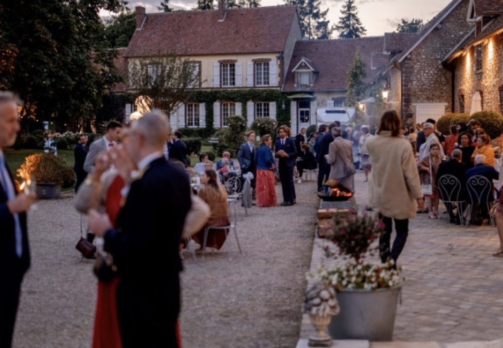 Cocktail au Domaine de Vaujoly en début de soirée
